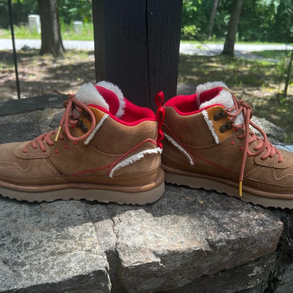 UGG Highland Hi Heritage Suede Boots - Picture 4 of 10